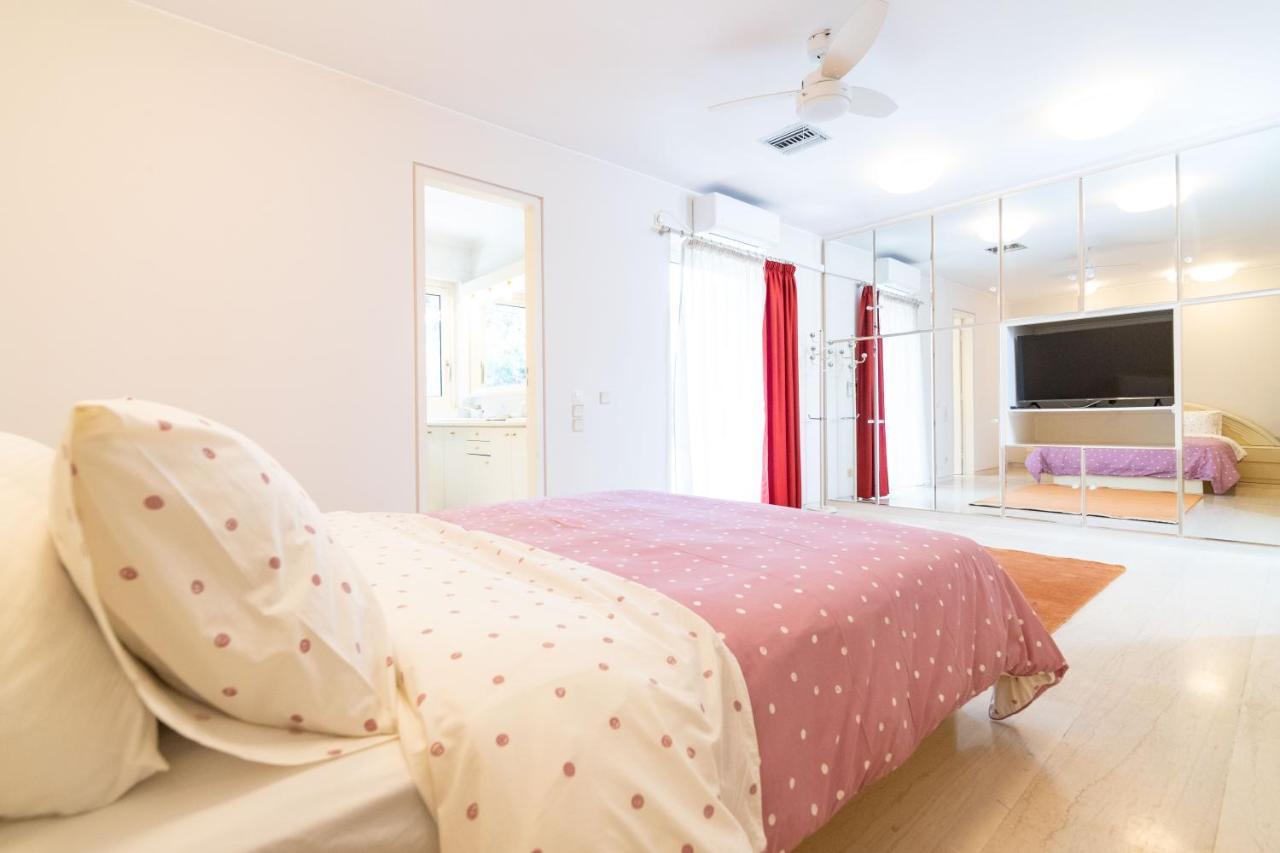 Sunlight House - Palatial Fully Equipped Apartment Near The Sea Athén Kültér fotó